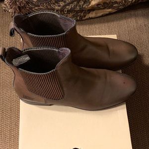 100% Auth Ugg Boots